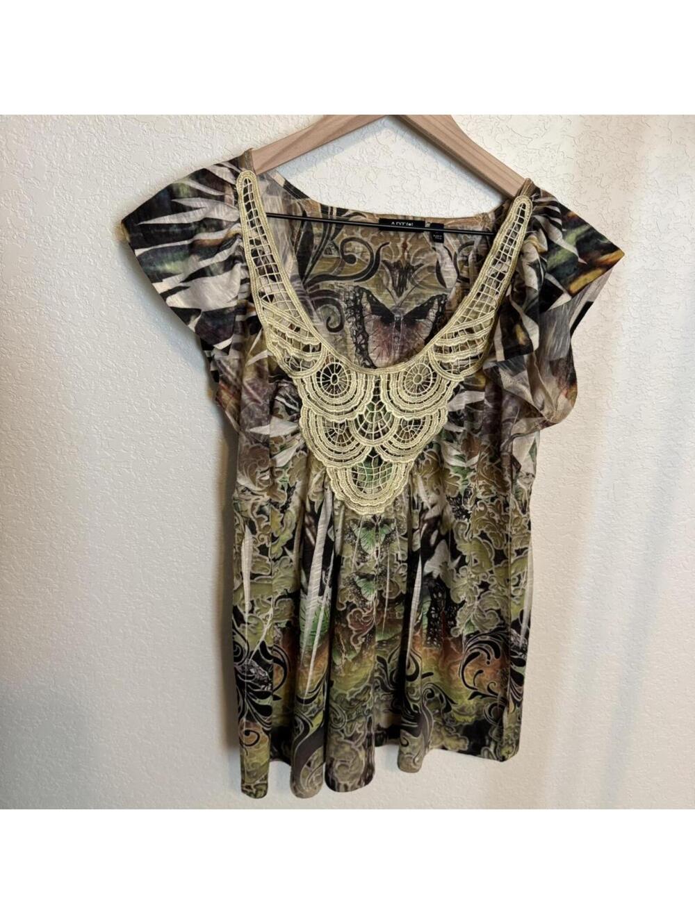 Y2K Vintage Crinkle Butterfly Lace Graphic Blouse, Medium - Picture 2 of 5